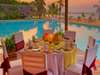 Club Makokola - dining beside pool